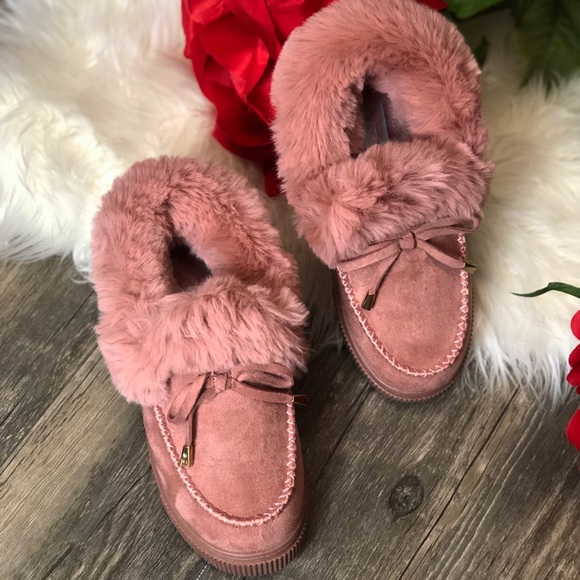 Pink Mauve Moccasins - Picture 2 of 3